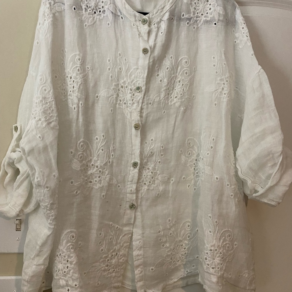 Elegant White Linen Blouse by Milio Milano